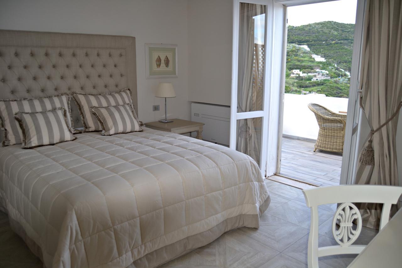 Maridea Casa Vacanza- Le Alcove Sul Mare Suites ポンツァ エクステリア 写真