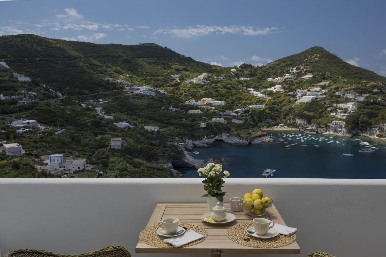 Maridea Casa Vacanza- Le Alcove Sul Mare Suites ポンツァ エクステリア 写真