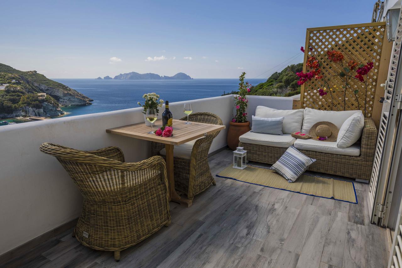 Maridea Casa Vacanza- Le Alcove Sul Mare Suites ポンツァ エクステリア 写真